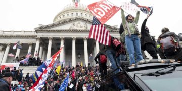 Un an après le Capitole, la démocratie américaine toujours en danger