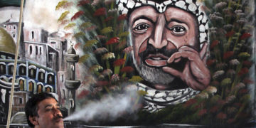 Palestine: retrait d&rsquo;une exposition de caricatures de Yasser Arafat