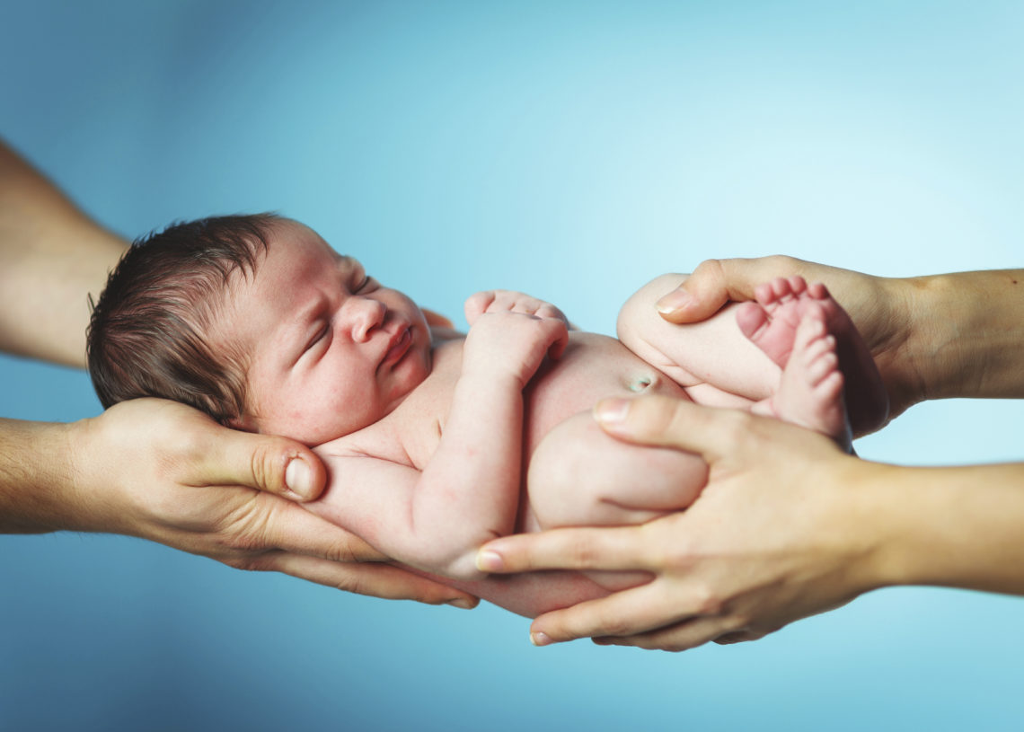 En Iran, porter l’enfant d’une autre, comme moyen de subsistance