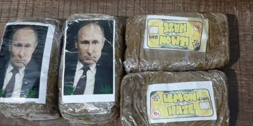 Libye: saisie de 300 plaquettes de cannabis à l&rsquo;effigie de Vladimir Poutine