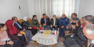 Rached Ghannouchi visite la famille de Ridha Bouzayène