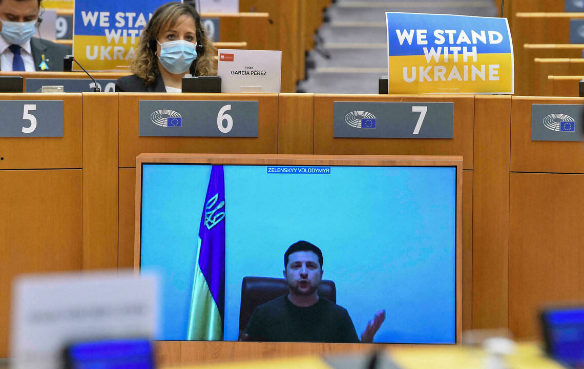 Volodymyr Zelensky au Parlement européen: « ne nous lâchez pas »