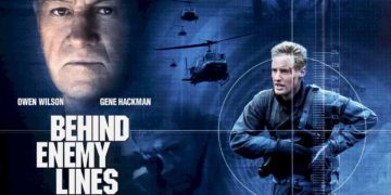 Owen Wilson fuit des soldats serbes en Bosnie dans « Behind enemy lines »