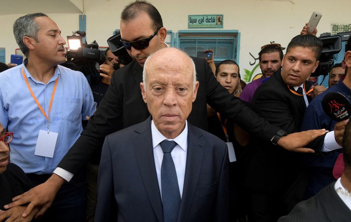 Consultation nationale: Kais Saied fait cavalier seul