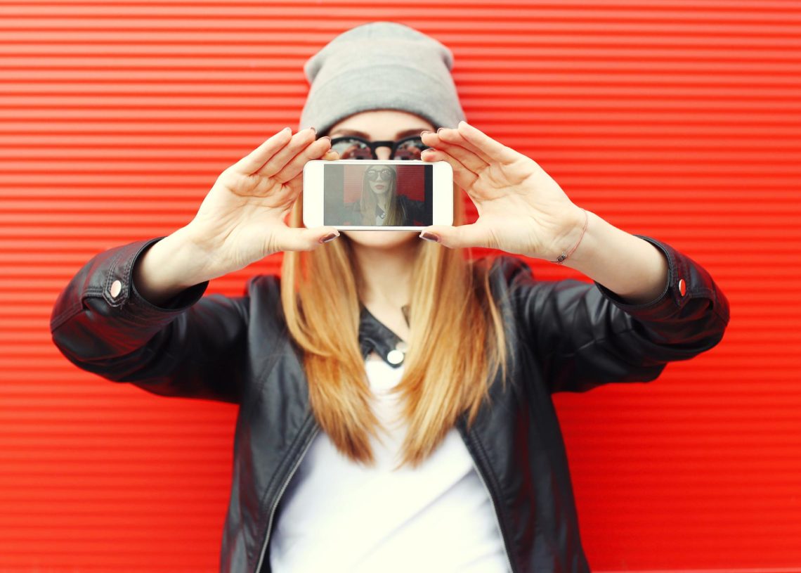 Vous postez tous les jours des photos de vous sur les réseaux sociaux? C’est peut être un signe de dépression