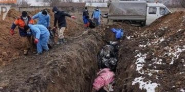 Des fosses communes près de Marioupol