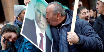 Serbie: des milliers de manifestants pro-Poutine défilent à Belgrade