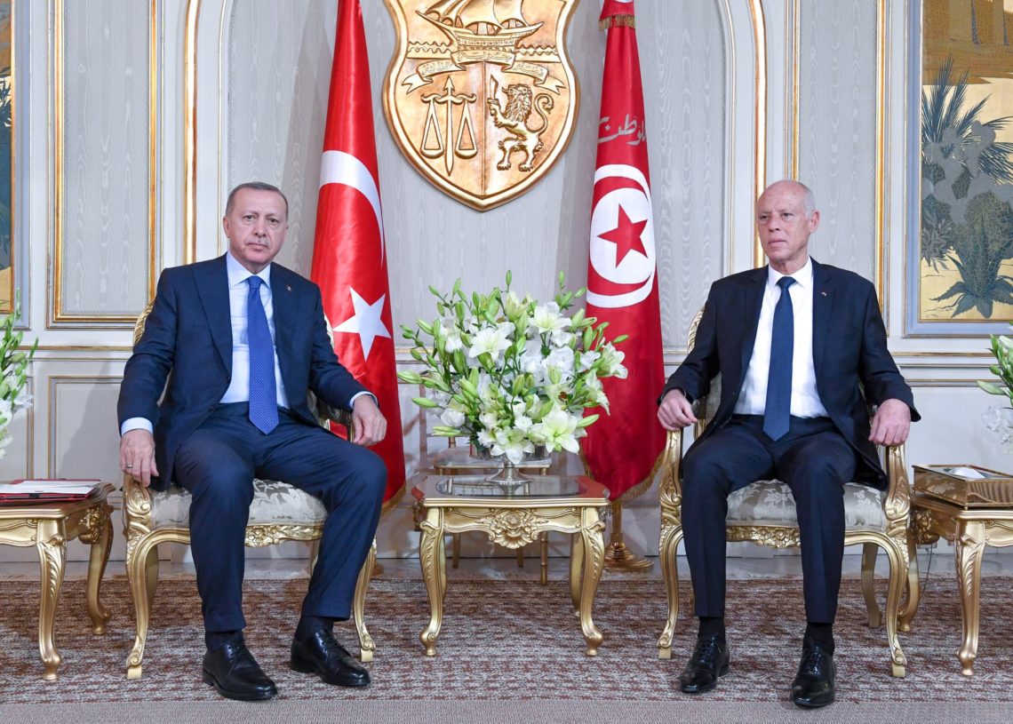 Coup diplomatique…et petits calculs