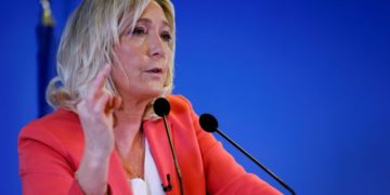 Marine Le Pen et l’Algérien Bourguiba