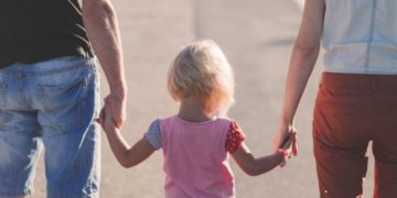 L’Italie met fin à la transmission automatique du nom de famille du père à l’enfant