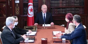 Kais Saied revient sur la plénière de l&rsquo;ARP avec ses ministres