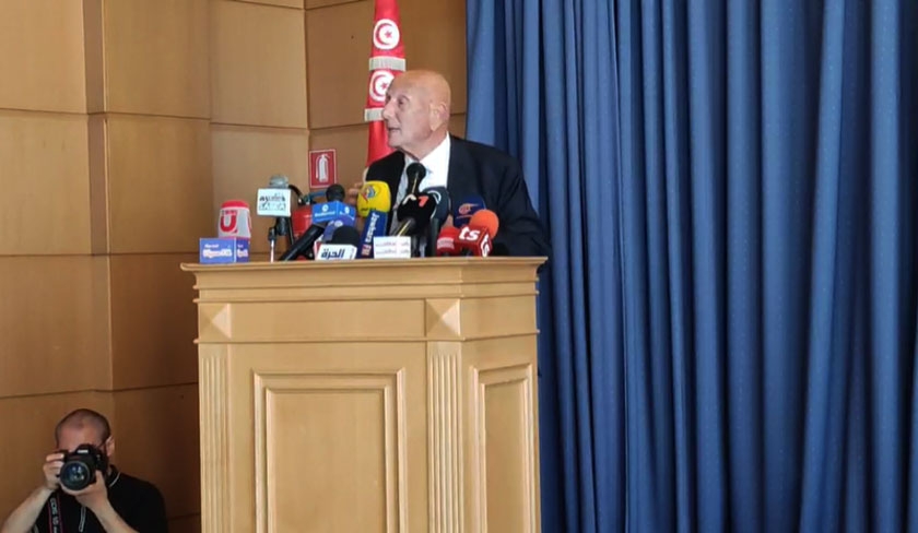 Ahmed Nejib Chebbi alerte sur une future dissolution des partis politiques par Kais Saied