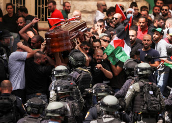 Une enquête ouverte sur les violences lors des funérailles de Shireen Abu Akleh