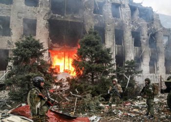 Destructions d&rsquo;armes, Azovstal aux « mains des russes », Biden interdit de Russie…en Ukraine ces dernières heures