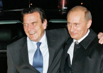 Proche de Vladimir Poutine, l&rsquo;ex-chancelier, Gerhard Schröder, privé de ses avantages