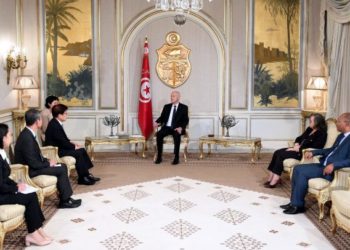 Kais Saied reçoit le président d’honneur de l’association coréenne de commerce international