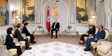 Kais Saied reçoit le président d’honneur de l’association coréenne de commerce international