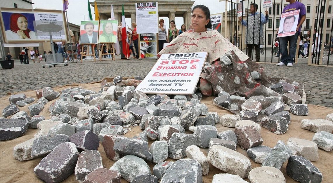 L’Iran condamne 51 personnes à mort par lapidation