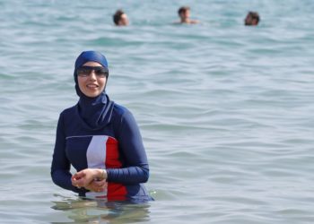 Grenoble: le Burkini finalement interdit des piscines municipales