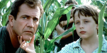 « Signes » : le film d’invasion extra-terrestre ultime ? 