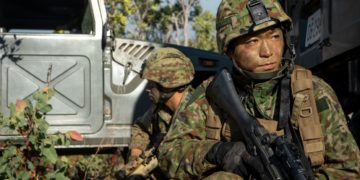 Le Japon préoccupé par ses voisins russes, chinois et nord-coréens…s&rsquo;interroge sur ses dépenses militaires