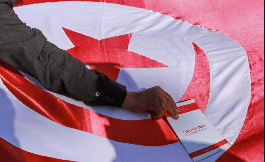 Nouvelle Constitution: le droit de grève restreint