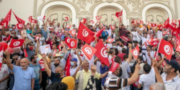 Le Front de Salut national proteste à Tunis