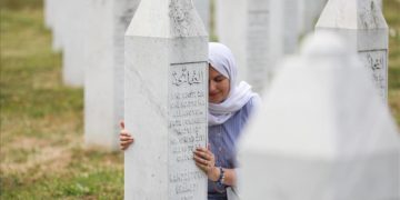 Bosnie: commémoration du massacre de Srebrenica