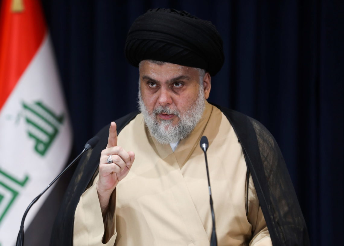 En Irak, le leader chiite Moqtada Al-Sadr réclame la dissolution du Parlement