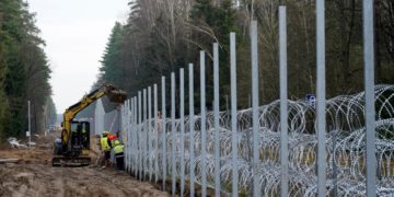 Migrants: la Lituanie achève la construction d’une barrière à la frontière avec la Biélorussie