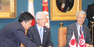Le ministre de l&rsquo;économie, Samir Saïed et le PDG du groupe Toyota signent un mémorandum d’entente