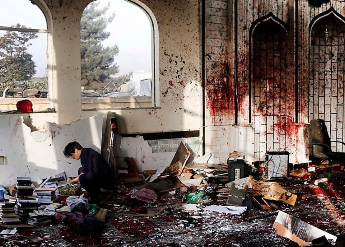 Afghanistan: une explosion dans une mosquée de Kaboul fait trois morts