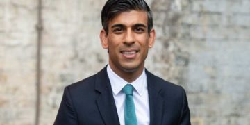 Potentiel remplaçant de Boris Johnson, Rishi Sunak, éclaboussé par la construction d&rsquo;une piscine estimée à 473.000 euros