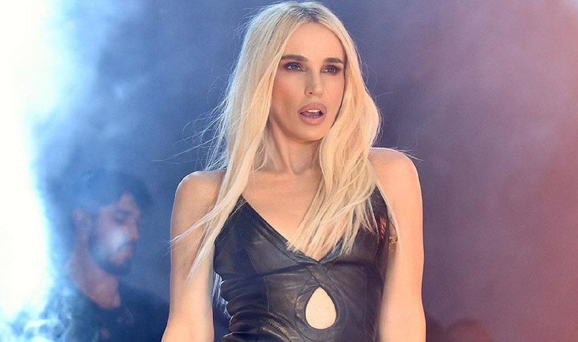 La chanteuse turque, Gülsen, arrêtée pour « incitation à la haine » suite à ses propos sur les écoles religieuses