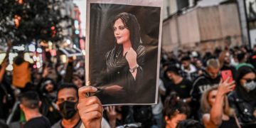 Mort de Masha Amini: les manifestations contre la police des mœurs ont fait 31 morts en Iran