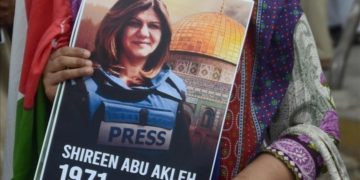 Shireen Abu Akleh: Biden maintient la pression sur Israël pour reformer sa  politique de « tirs ouverts »