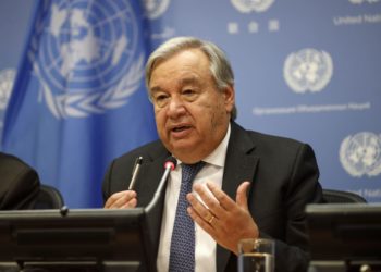 Antonio Guterres au Pakistan:  « Je lance un appel mondial: arrêtez cette folie! Mettez fin à la guerre contre la nature »