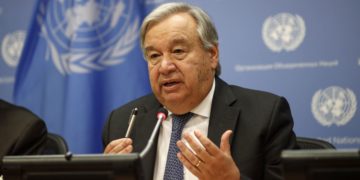 Antonio Guterres au Pakistan:  « Je lance un appel mondial: arrêtez cette folie! Mettez fin à la guerre contre la nature »