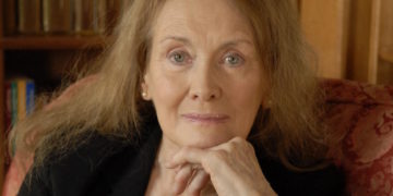 Annie Ernaux reçoit le prix Nobel de littérature