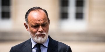 Gestion de la Covid: l&rsquo;ancien Premier ministre français, Edouard Philippe, placé sous le statut de témoin assisté