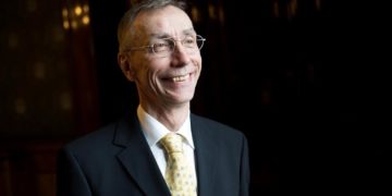 Le suédois Svante Pääbo décroche le prix Nobel de médecine pour ses recherches sur l’évolution