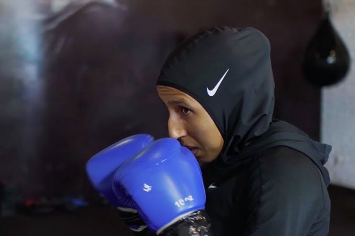 Libye: la boxe séduit les femmes
