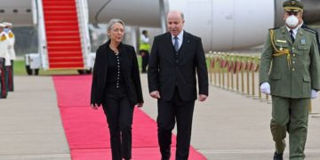 Elisabeth Borne en Algérie: « le temps de l&rsquo;incompréhension est derrière nous »