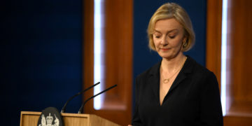 Grande-Bretagne: Liz Truss présente des excuses pour ses « erreurs »