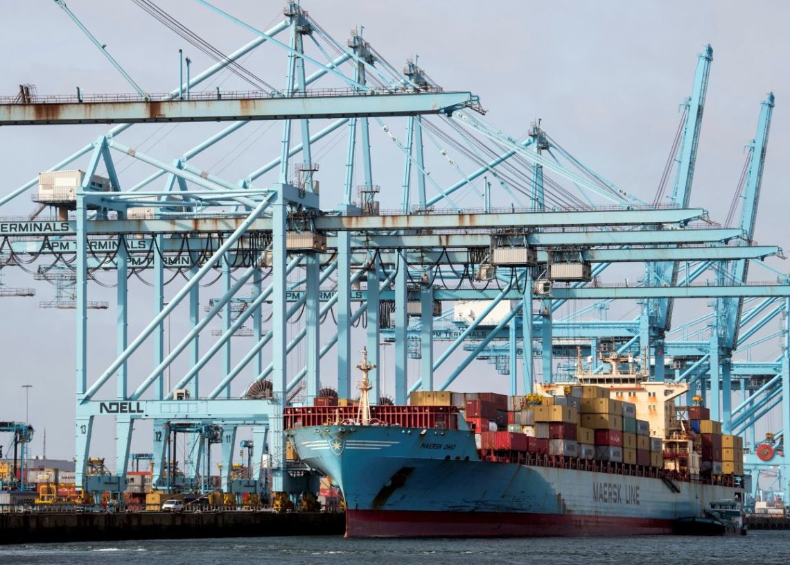 L’OMC abaisse fortement ses prévisions de croissance du commerce mondial pour 2023