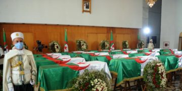 Décolonisation: 6 des 24 crânes restitués par la France à l&rsquo;Algérie clairement identifiés comme étant ceux de résistants