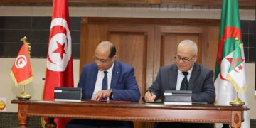 Signature d’un protocole d’accord sur le travail et les relations professionnelles avec l&rsquo;Algérie