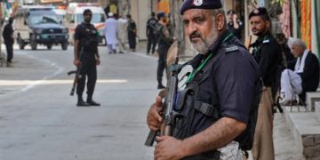 Pakistan: 6 policiers tués dans une embuscade revendiquée par des talibans locaux