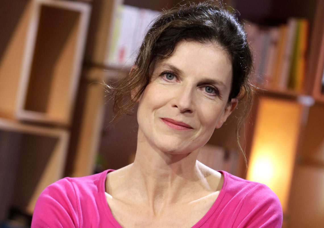 La française Emmanuelle Bayamack-Tam remporte le prix littéraire Médicis