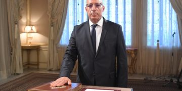 Le Consul général à Paris élabore une Confédération nationale des associations tunisiennes de France